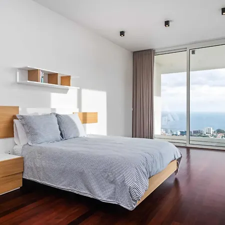 Four - Bedroom Luxvilla Bed & Breakfast *